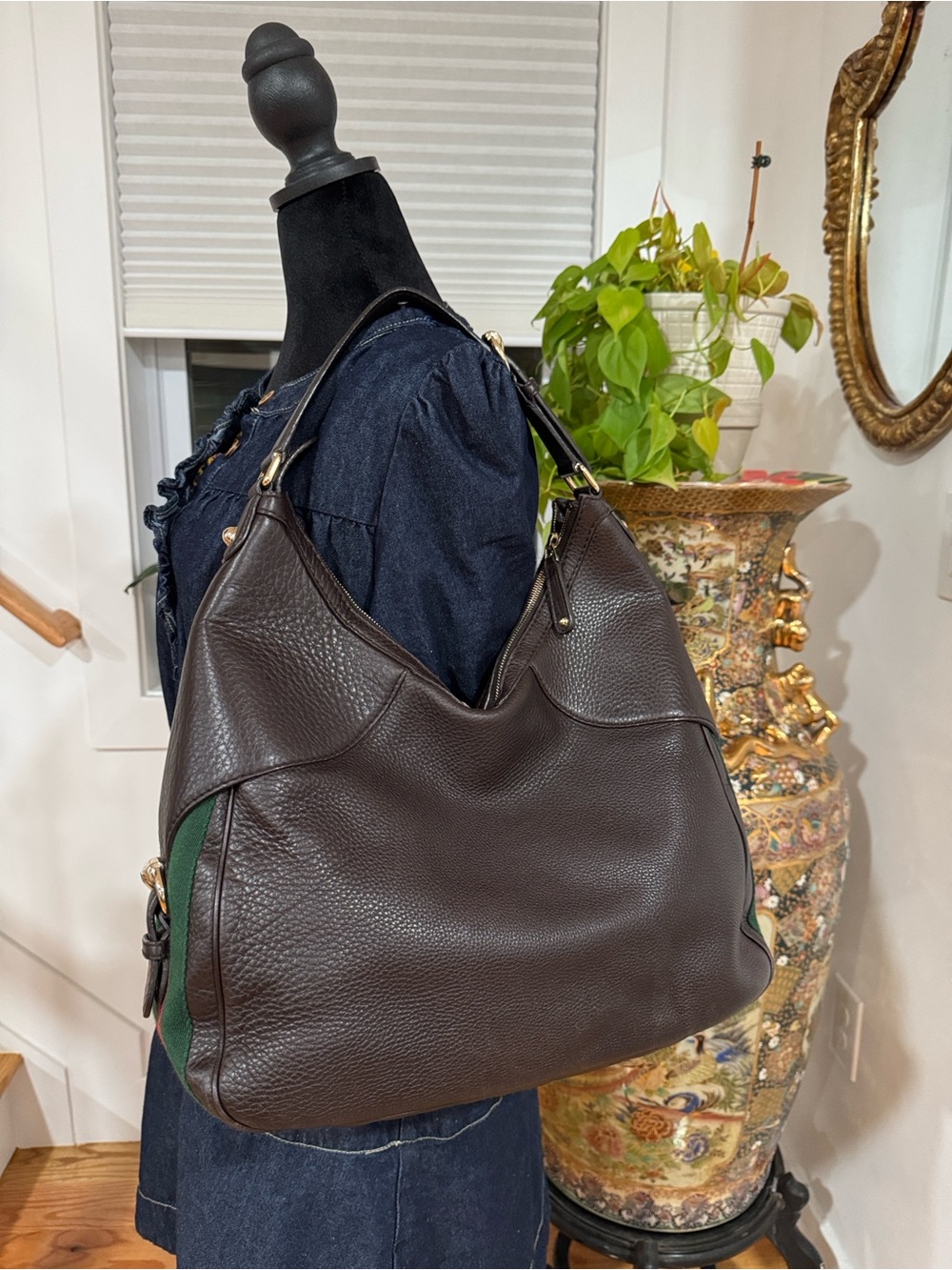 GUCCI Heritage Horsebit Hobo Brown Leather Shoulder Bag with Sherry Line - Picture 2 of 16